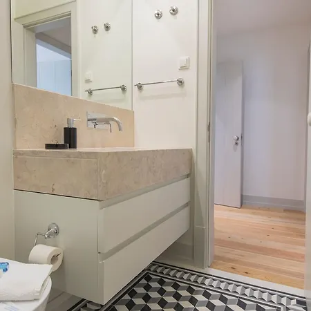 Lovelystay - Downtown - Campo Das Cebolas - Iva Apartamento Lisboa
