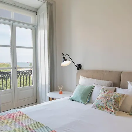 Lovelystay - Downtown - Campo Das Cebolas - Iva Apartamento Lisboa